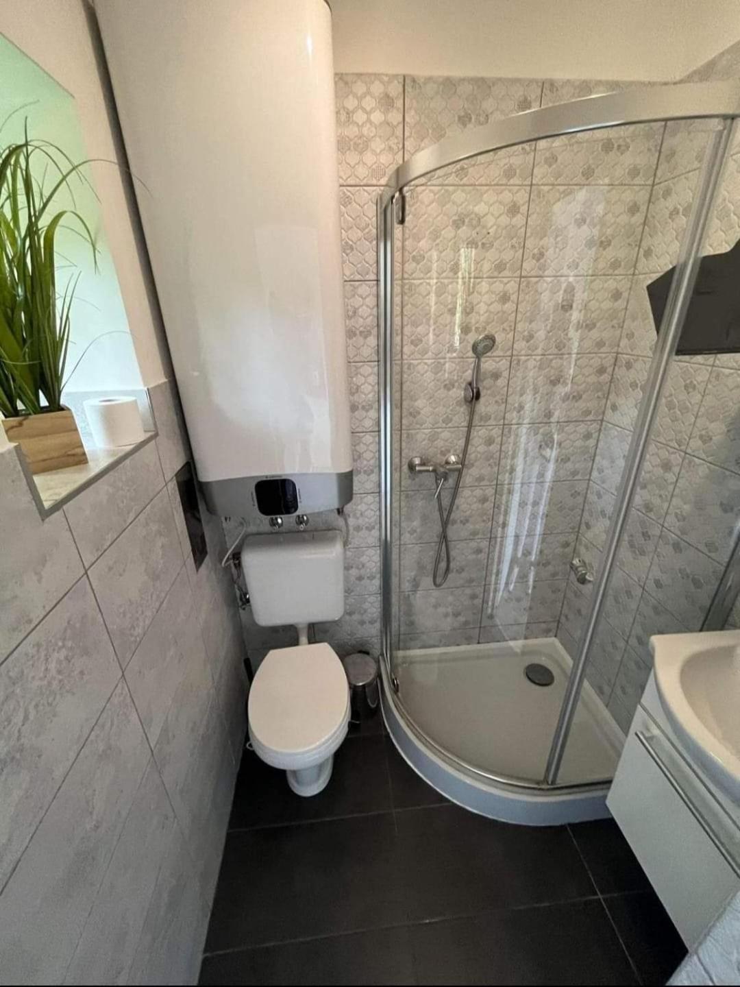 Kismano Apartman Orfű Buitenkant foto